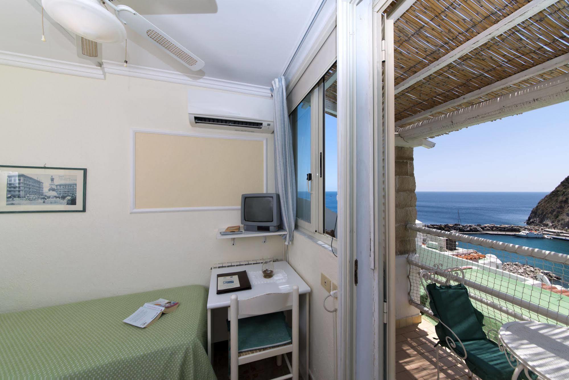 Hotel La Palma Sant'Angelo  Exteriör bild